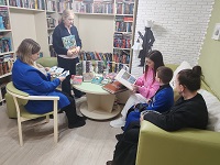 Обзор у книжной выставки «Память без времени»